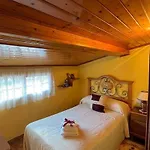 Isaac - Casa Con Piscina Cerca De Santiago De Compostela Hébergement de vacances *