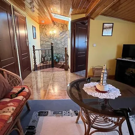 Vakantiehuis Isaac - Casa Con Piscina Cerca De Santiago De Compostela Amés