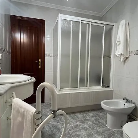 Isaac - Casa Con Piscina Cerca De Santiago De Compostela Prázdninový dům Amés