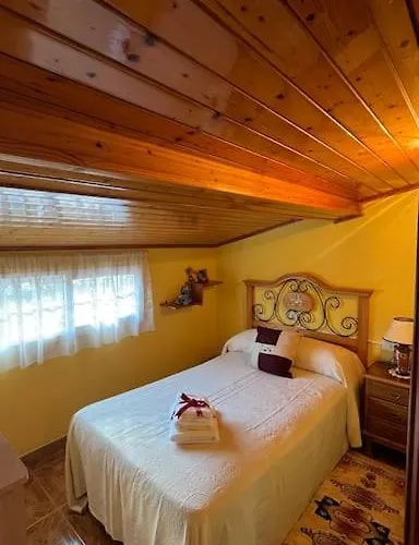 Isaac - Casa Con Piscina Cerca De Santiago De Compostela بيت للعطل *