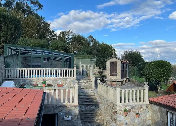Isaac - Casa Con Piscina Cerca De Santiago De Compostela بيت للعطل Amés